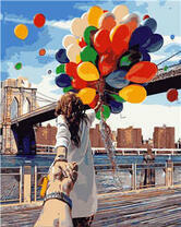 Молодая девушка с охапкой воздушный шаров у моста