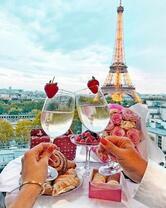 Без бренда «Свидание на фоне Эйфелевой башки» в Барнауле 